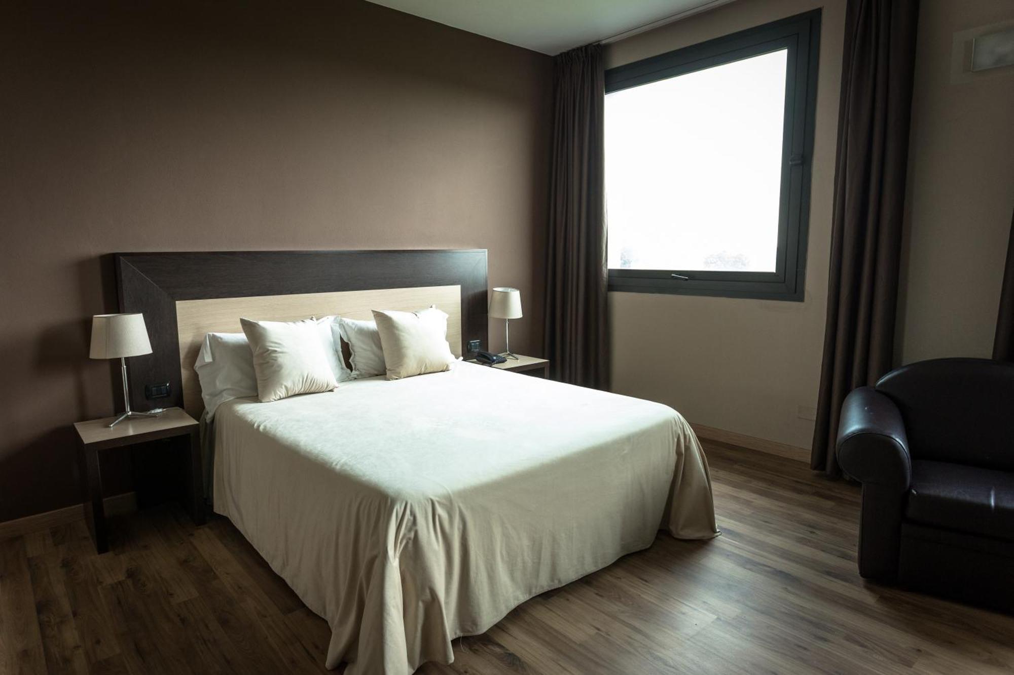 Hotel Don Camillo Brescello Eksteriør bilde
